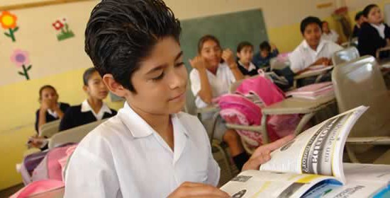 La educación es el vehículo para la transformación del país.