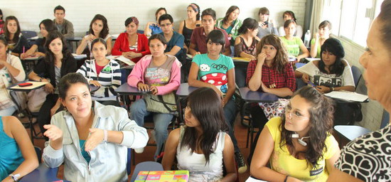 Será creado Fondo de Becas para estudiantes de nivel superior