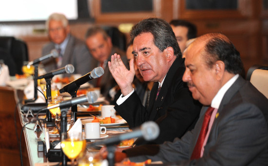 Carlos Lozano:”Ningun maestro será despedido en Aguascalientes”.