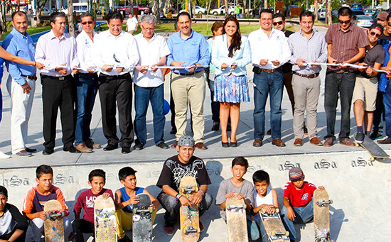 Entrega el alcalde Juan Antonio Martín del Campo renovación de primera etapa del corredor deportivo Canal Interceptor