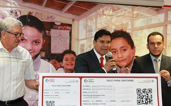 Presenta el IEA nuevo sistema de entrega de uniformes escolares