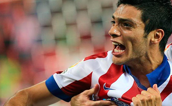 Técnico del Granada pide al Atlético de Madrid la cesión de Raúl Jiménez