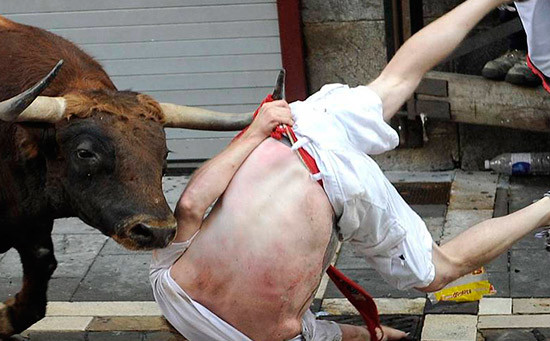 Tres heridos por asta de toro en el primer encierro de Sanfermines