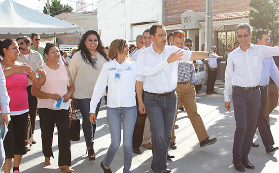 Anuncia alcalde de la capital inversión superior a los 30 millones de pesos en obras de pavimento hidráulico en la zona oriente