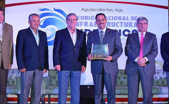 Reconoce la cámara mexicana de la industria de la construcción políticas públicas de obra del gobierno municipal