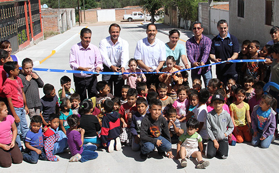 Refrenda el alcalde de la capital compromiso con habitantes del sector rural