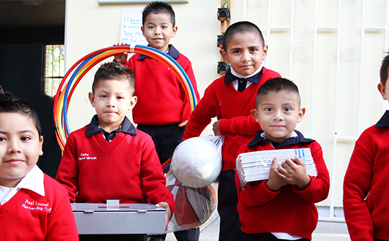 El alcalde municipal encabezó el programa honores con la gente buena