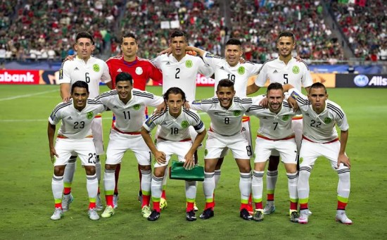 Prende el TRI redes sociales tras polémica con Diario Récord: #mientocomorecord